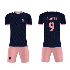Uniforme de Fútbol Transpirable de la Mejor Calidad a Precio de Mayoreo, 100% Poliéster, Hecho en Pakistán, Personalizable - Product Image 1