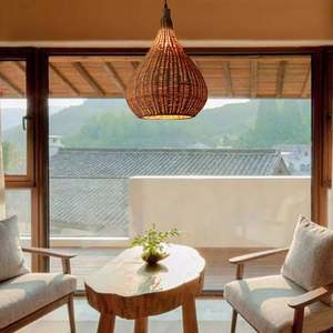 Lampe suspendue en rotin de bambou naturel, tissée à la main, pour salon, hôtel, décoration de resort, vente chaude - Product Image 2