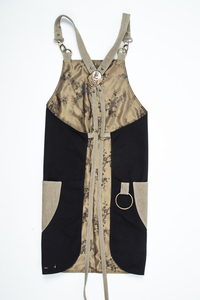 Tablier de styliste en toile personnalisé avec sangle en cuir réglable à dos croisé, gilet professionnel avec poches pour équipement de barbier et de toilettage - Product Image 3