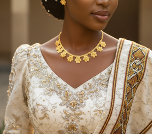 Ensembles de bijoux plaqués or 24 carats vintage classiques du fabricant indien inspirés du style USA France comprenant des broches de collier en cuivre - Product Image 5