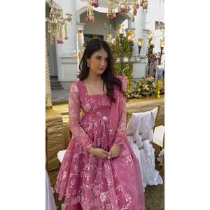 Conjunto de parte superior e inferior de tamaño XL cómodo para fiesta con Chic Dupatta - Product Image 6