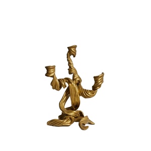 Candelabro Navideño de Latón Macizo Resistente a la Oxidación, Hecho a Mano, Diseño Único, Soporte Decorativo Duradero para Uso en Interiores y Exteriores - Product Image 1