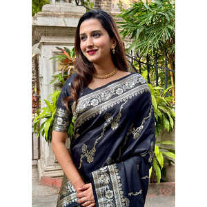 ผ้าส่าหรีไหมแบนาราซีสีดำทอลายจาล ผ้าไหมเนื้อนุ่ม แต่งด้วยดิ้นทอง งานฝีมืออินเดียและปากีสถาน โดย Elite Weaves - Product Image 1