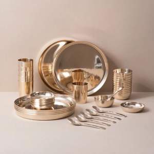 Juego de Cena Tradicional de Bronce Kansa para Comer Ayurvédicamente, Juego Completo Thali con Tazones, Vasos y Cuchara - Product Image 1