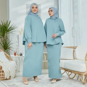ชุดเดรสยาวสีฟ้าอ่อนสไตล์มุสลิมะฮ์แบบเรียบร้อยสำหรับผู้หญิง แบรนด์ OEM จากมาเลเซีย เหมาะสำหรับใส่ทำงานประจำวัน - Product Image 5