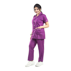 Tenue médicale de qualité supérieure pour femmes, col rabattu, fermeture boutonnée, coupe décontractée, pour personnel hospitalier et de santé. - Product Image 3