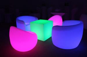 <span class=keywords><strong>Chaise</strong></span> <span class=keywords><strong>de</strong></span> <span class=keywords><strong>bar</strong></span> en plastique lumineuse LED moderne et confortable pour <span class=keywords><strong>bar</strong></span> à domicile et utilisation en extérieur - Product Image 5