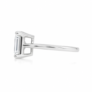 Anillo de compromiso solitario de diamante cultivado en laboratorio con corte esmeralda de lujo, oro blanco de 18 quilates, anillo de boda personalizado para mujer - Product Image 4