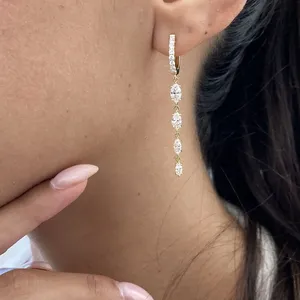 Boucles d'oreilles créoles en or jaune 14 carats avec diamants de laboratoire ronds et marquise de 2 carats, pureté E-F VS1 - Product Image 2