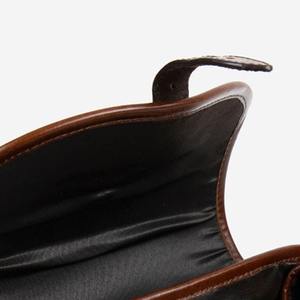 Elegante bolsa de almacenamiento de cartuchos de cuero, correa de hombro ajustable hecha a mano para exteriores, para uso en viajes de camping y senderismo - Product Image 6