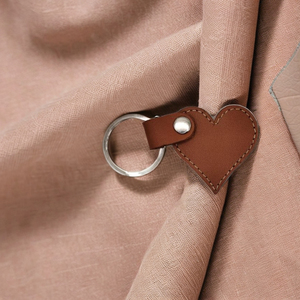 Llaveros de Regalo de Boda Personalizados de Alta Calidad, Colgante de Cuero Genuino para Bolsos, Llavero de Corazón, Llavero de Coche de Moda, Llaveros en Blanco - Product Image 3