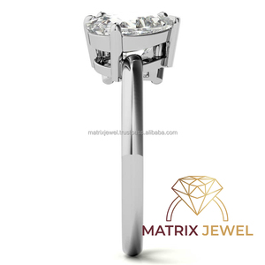 Anillo solitario de dos piedras de calidad superior 2,00 Tcw Princesa y corte de pera anillo de bodas de compromiso de moissanita incoloro - Product Image 5