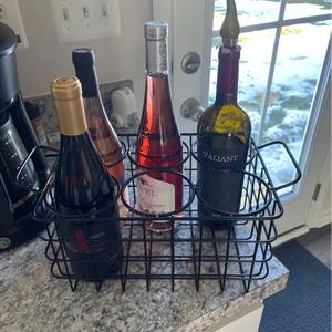 Cesta para Vino Decorativa de Hierro con Acabado Dorado Clásico, con Ruedas para Encimera de Cocina y Mesa de Comedor, Capacidad de 3L - Product Image 5