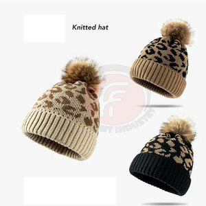 Gorro Térmico para Exteriores, 100% Lana, Diseño Dibujado a Mano, Gorro Tejido Suave y Cómodo para Clima Frío, Unisex - Product Image 6