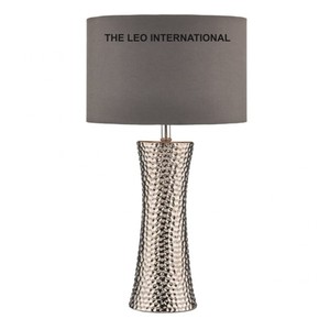 Lampe de table de style européen classique avec abat-jour en tissu pour hôtel, salon, luminaire de table pour mariage - Product Image 2