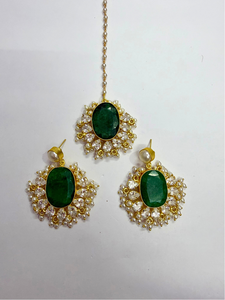 Ensemble collier et boucles d'oreilles de mariée SWARAV, design Haathipada vert, plaqué or 18 carats, laiton, pierres naturelles, perles d'imitation - Product Image 4