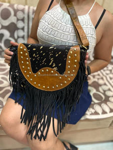 ใหม่ล่าสุดกระเป๋าหนังกลับโลหะหนังกลับขอบหนังวัวเสี้ยวสำหรับผู้หญิงสำหรับแฟชั่นขายดีกระเป๋าสะพายข้างทรงถัง - Product Image 4