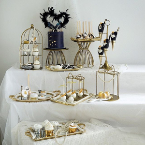 Soporte de metal de tres niveles chapado en oro de alta calidad para pasteles, para el hogar y la cocina de hoteles, accesorios decorativos a un precio impresionante. - Product Image 6