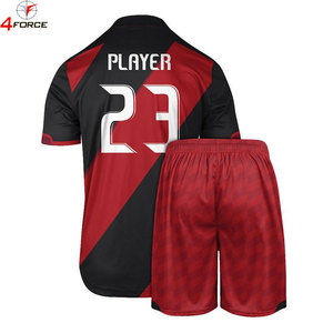 Ensemble d'uniformes de football professionnels pour équipes, écoles, clubs – Maillots et shorts respirants – Fournisseur de vêtements de sport complet - Product Image 2