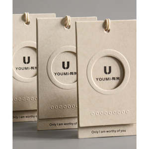 Etiqueta colgante de papel con logotipo personalizado, de lujo, reciclada, para ropa, prendas de vestir, trajes de baño, con relieve, para ropa - Product Image 4