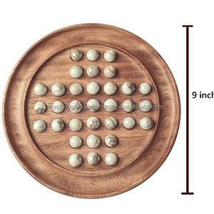 Juego de solitario de madera Premium, tablero de rompecabezas redondo con canicas de cerámica blanca, juego de estrategia clásico en solitario - Product Image 2