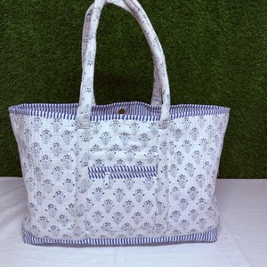 Sac fourre-tout matelassé pour femme, imprimé à la main en Inde, pour l'hiver et l'été, avec motifs géométriques multicolores - Product Image 2