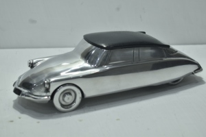 Modelo de Coche de Aluminio Streamline Más Vendido con Características Realistas, Ideal para Decoración de Mesa, Estante e Interior, en Venta - Product Image 4