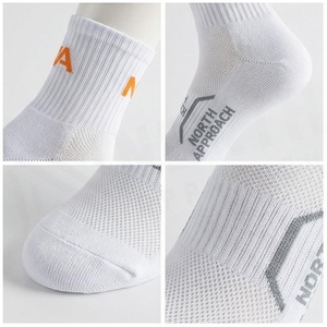 Chaussettes de course respirantes blanches North Approach pour adultes – Idéales pour l'été - Product Image 4