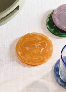 Sous-verre rond en résine marbrée, fait main, décoratif, couleur personnalisée pour la maison ou le café, par Fashion Craft India - Product Image 4