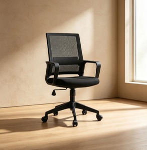 Chaise de bureau ergonomique moderne et minimaliste en maille, accoudoirs réglables, base pivotante en acier, dossier solide, réglage manuel, noir - Product Image 1