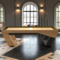 Table de shuffleboard pleine grandeur au design moderne et luxueux, en bois massif personnalisé, écologique et durable, BaiChen BCS-28, pour usage domestique en intérieur, avec revêtement en velours