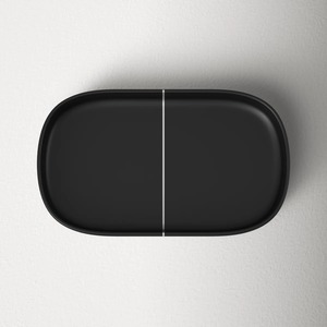 Organisateur de vanité ovale contemporain noir mat pour distributeurs de savon, produits de soin et articles de toilette pour invités - Product Image 1