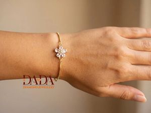 Hermosa Pulsera de Flores con Diamantes Cultivados en Laboratorio para Mujer, Pulsera de Cadena con Diamantes Eticos Certificados, Lujo para el Día a Día - Product Image 5