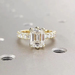 Bague de fiançailles AMBER JEWELS en moissanite taille émeraude et perle d'eau douce, plaqué or argenté, sertie de griffes, bande pavée, pour femme, style hip-hop - Product Image 5