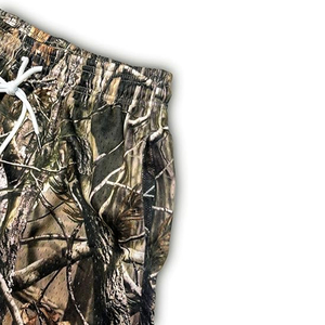 Shorts de sport unisexe coupe mi-longue (5 pouces) en toile épaisse camouflage imprimé à chaud, coupe-vent, style streetwear, avec cordon de serrage - Product Image 4