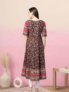 Collection de blouses Anarkali et Kurtis courts grande taille en coton à imprimé floral, vêtements ethniques pour femmes, style décontracté et élégant pour tous les jours - Product Image 3