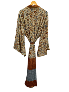 Nouvelle Robe Kimono en Soie Patchwork, Cache-maillot de bain, Vêtement de Nuit, Longue Robe, Kimono Indien Vintage Fait Main en Soie Recyclée - Product Image 2