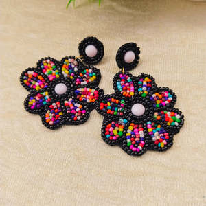 Boucles d'oreilles best-seller avec perles en céramique, boucles d'oreilles multi-perles personnalisées, bijoux de fête pour femmes au meilleur prix, boucles d'oreilles perlées - Product Image 4