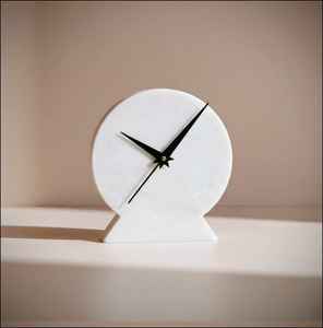 Reloj de Escritorio Decorativo de Madera Estilo Antiguo Personalizado con Números Romanos - Product Image 4