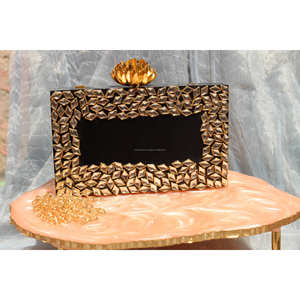 Confetti Resin Clutch Purse Ludique Multicolore Acrylique Sac Parfait Pour Les Fêtes Anniversaires Et Célébrations - Product Image 1