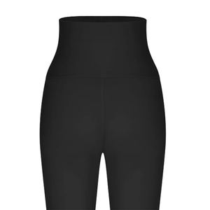 Leggings Deportivos Acampanados de Alta Calidad al por Mayor, Pantalones de Yoga Negros con Cintura Elástica, Transpirables, Antibacterianos y sin Costuras para Mujer - Product Image 5