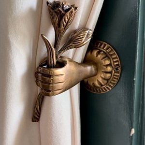 Sujetador de cortina de lujo con diseño de flor, de metal, para ventanas, hogar y hotel, en latón y aluminio - Product Image 1