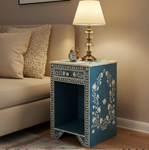 Mesita de noche monocromática con incrustaciones de hueso disponible a precios de mayorista ofrece un audaz patrón de hojas con un pequeño gabinete funcional. - Product Image 3