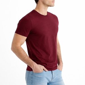 เสื้อยืดผู้ชายสีพื้นเรียบง่าย สวมใส่สบาย เหมาะสำหรับออกกำลังกายในฤดูร้อน ผลิตจากผ้าฝ้ายเนื้อนุ่มคุณภาพพรีเมียม - Product Image 3