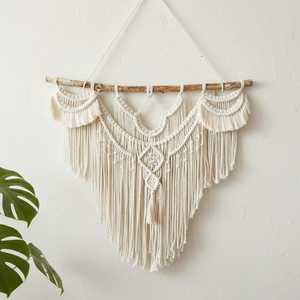 Tapiz de Macramé de Algodón Hecho a Mano con Fibra Vegetal, Decorativo, Forma Triangular, Varilla de Madera Natural, Adorno para el Hogar - Product Image 1