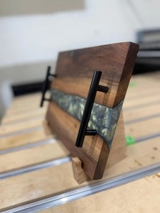 Plateau de service pour thé et café en résine et bois, avec poignées décoratives, créations artisanales en résine, Natural Creations. - Product Image 2