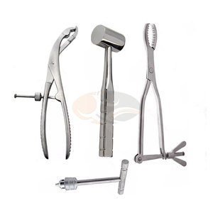 Kit chirurgical orthopédique personnalisé avec source d'alimentation manuelle, comprenant des pinces de maintien osseux et des spatules osseuses en acier métallique - Product Image 4