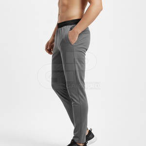 กางเกงวอร์มทรงสลิมฟิต ผ้าเนื้อเบา เหมาะสำหรับออกกำลังกายที่ยิม วิ่งจ๊อกกิ้ง ฝึกซ้อมกีฬา และสวมใส่สบายในชีวิตประจำวัน - Product Image 4