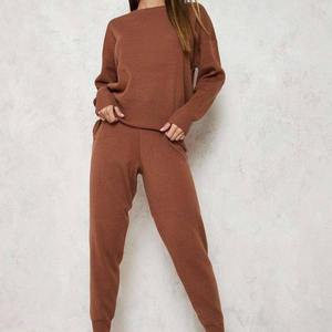 Survêtement d'hiver à capuche pour femme de qualité supérieure, séchage rapide, respirant, vêtements de sport et d'entraînement, logo et couleur personnalisés, fabrication sur mesure de haute qualité - Product Image 1