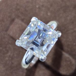 Anillos de piedras preciosas de moissanita de corte princesa de última moda de excelente calidad, incrustaciones de ajuste de bisel fino Original de Plata de Ley 925 - Product Image 1